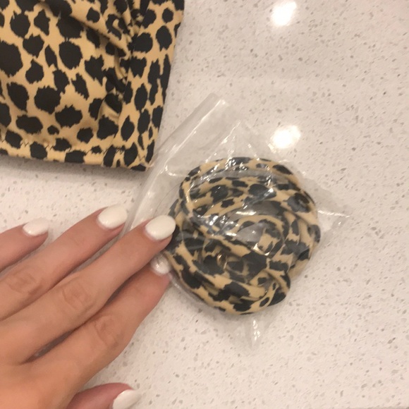 Leopard Victoria’s Secret Bandeau - Picture 2 of 3